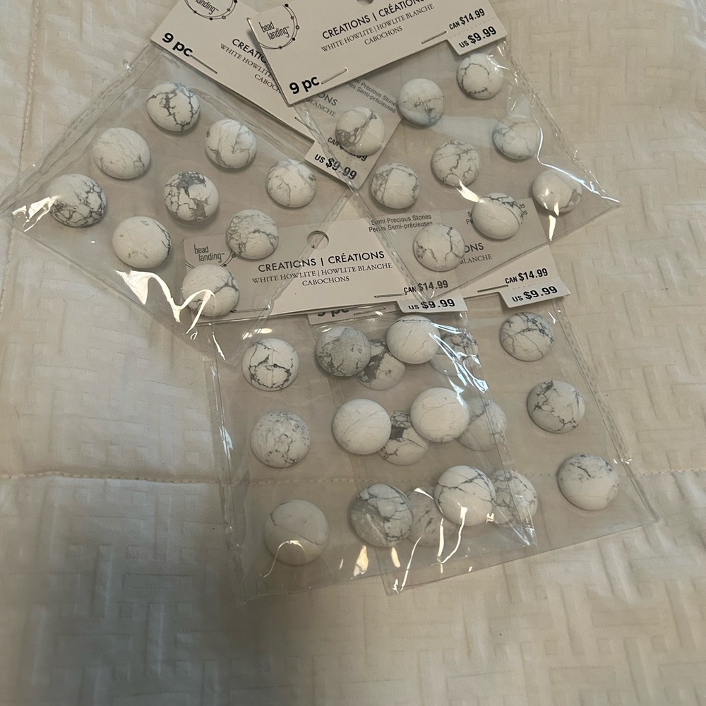 Bead landing creations white Howlite cabochons - semi precious stone 4 pks